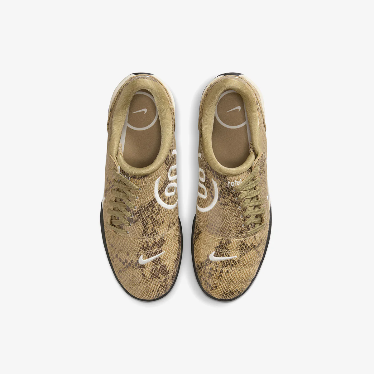 WMNS NIKE TOTAL 90 SE BEIGE/PALE/IVORY