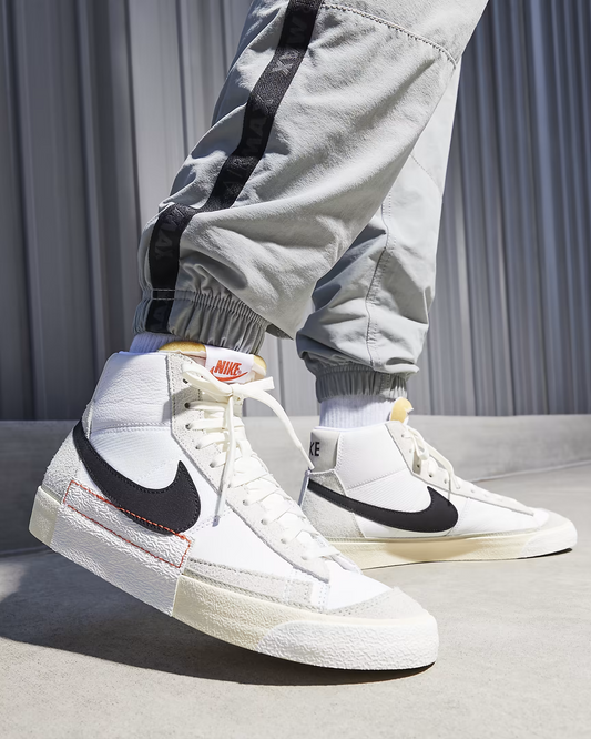 NIKE BLAZER MID ’77 PRO CLUB “LIGHT BONE BLACK”
