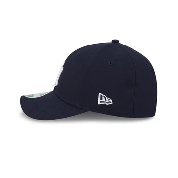 NEW ERA MENS MLB NEW YORK YANKEES 9FORTY SNAPBACK HAT  OTC NAVY, GREY UNDERVISOR