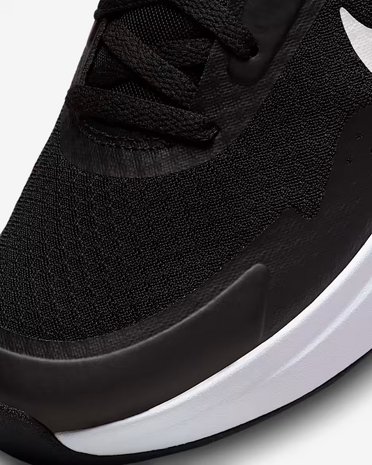 NIKE WEARALLDAY BLACK/WHITE