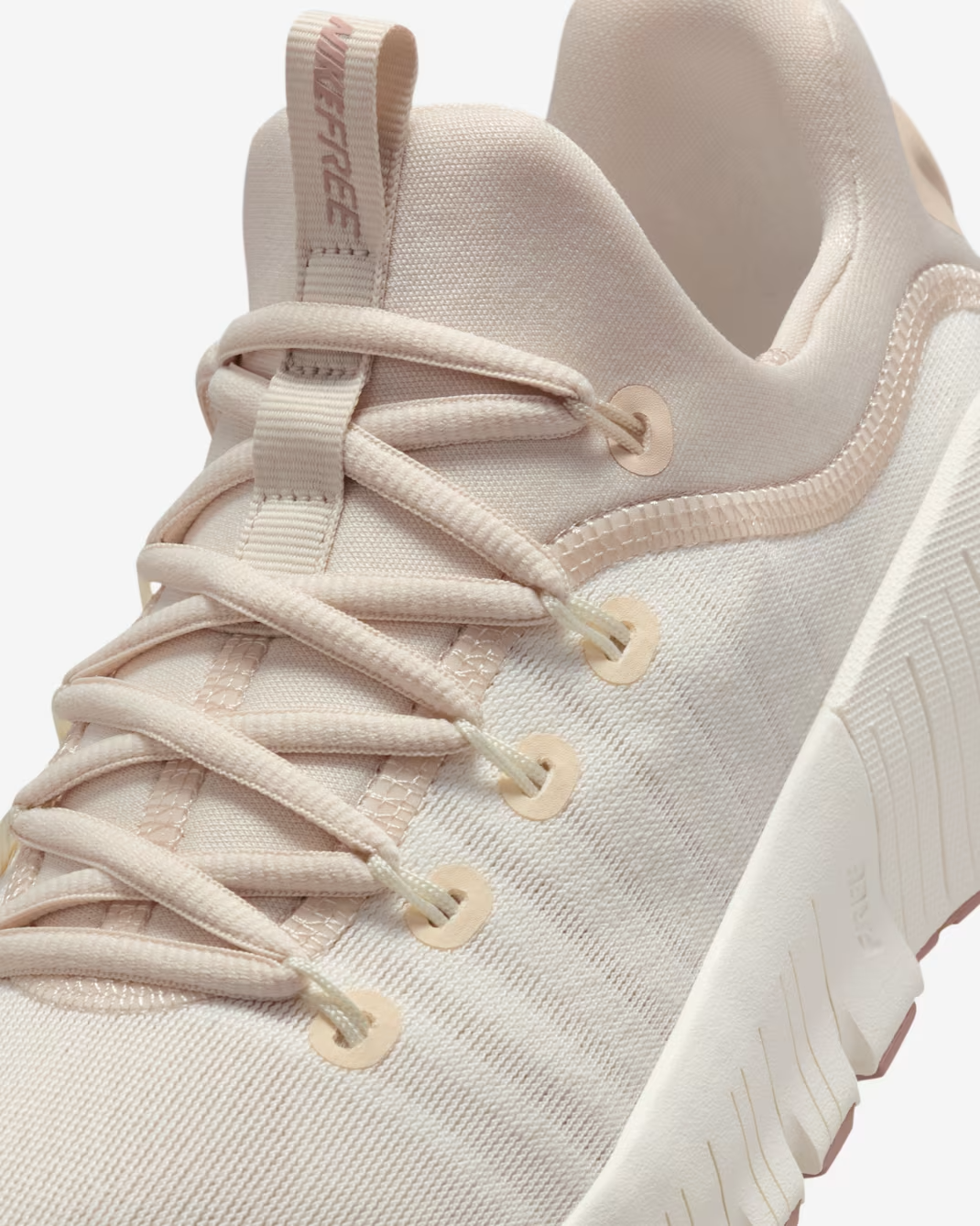 FREE METCON 6 SOFT PEARL/PINK