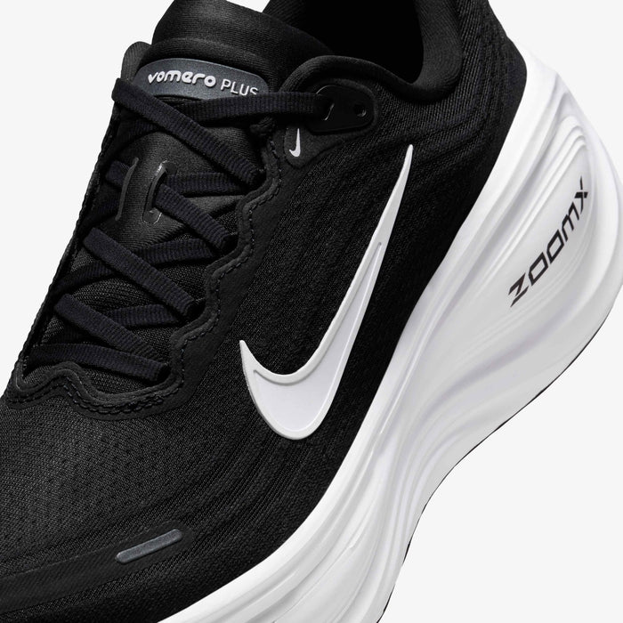 NIKE VOMERO PLUS BLACK/WHITE HOMBRE