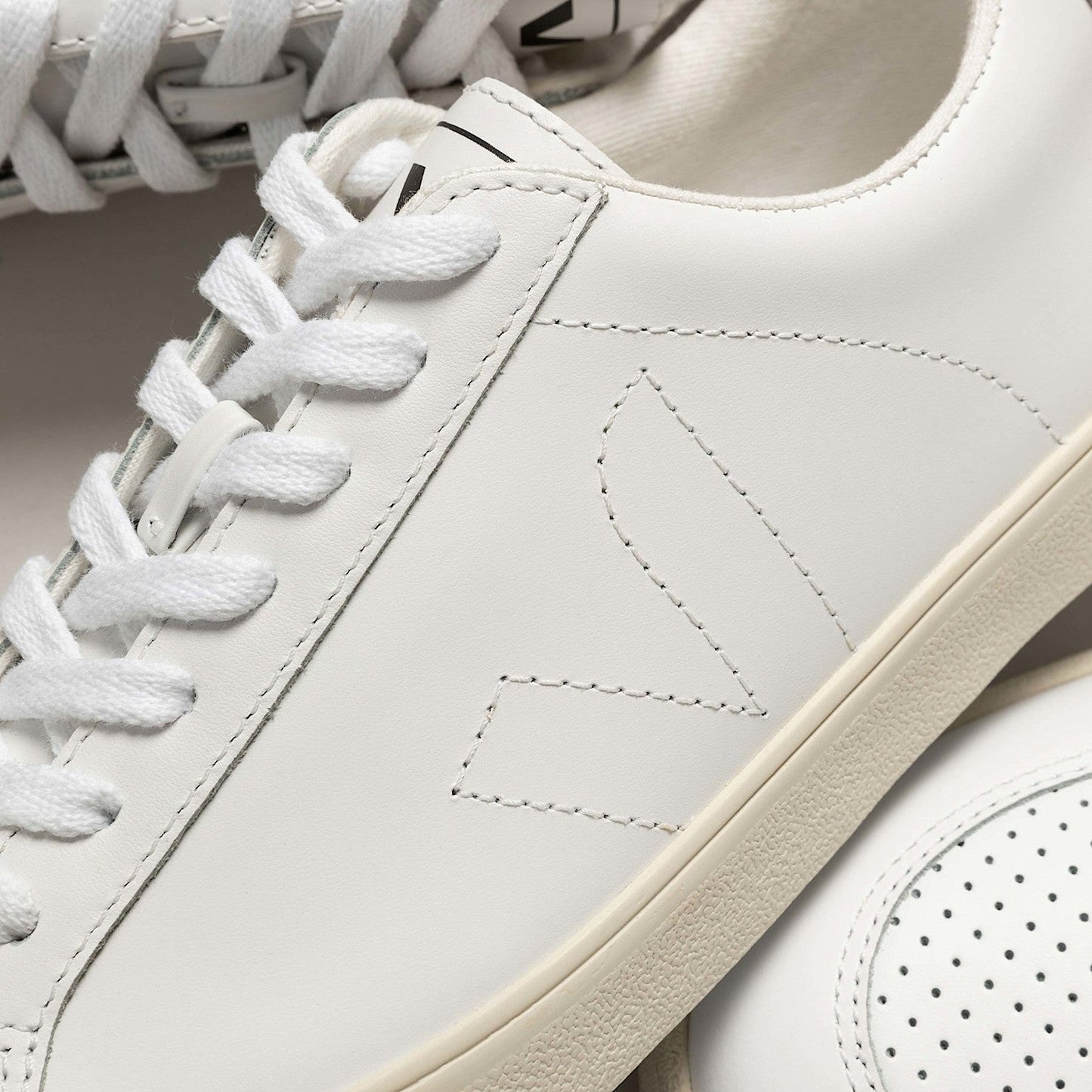 VEJA ESPLAR LEATHER EXTRA/WHITE