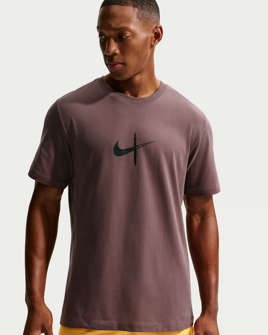 M NK DF TEE STD IYKYK - TATTOO PURPLE