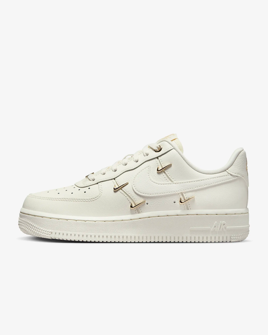 NIKE AIR FORCE 1 '07 LX WOMEN'S SHOES