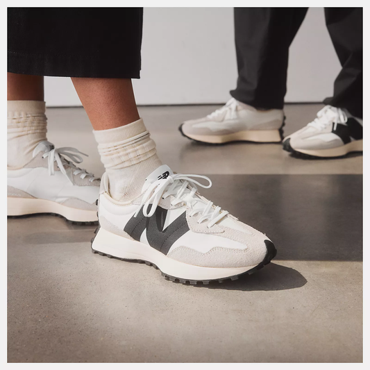 NEW BALANCE 327 WHITE/BLACK