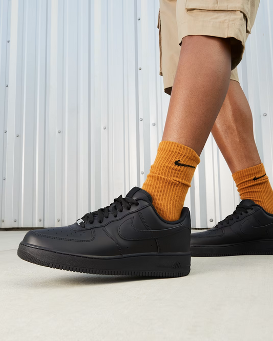 NIKE AIR FORCE 1 BLACK