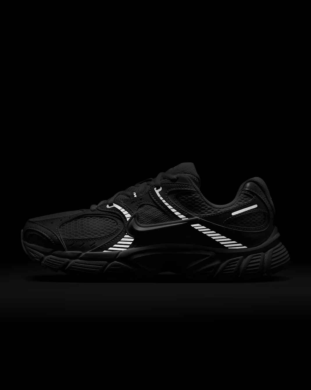 W NIKE V5 RNR WHITE/BLACK