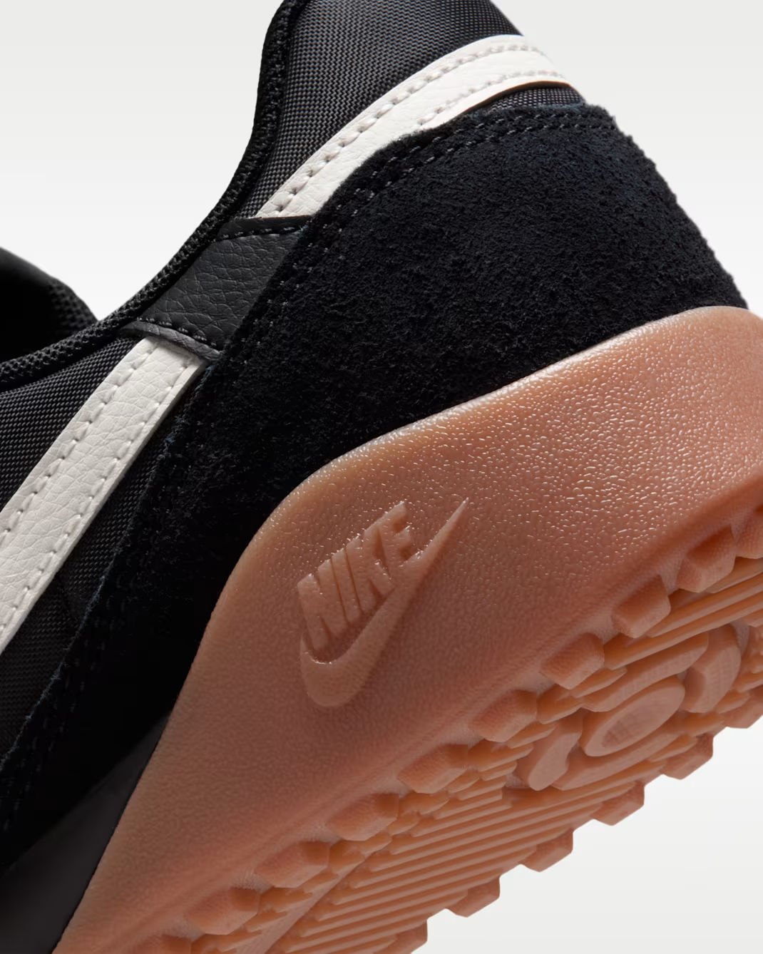 TERRA MANTA SUEDE BLACK/WHITE