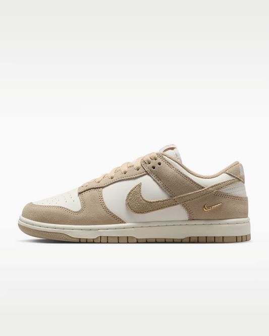 WMNS NIKE DUNK LOW SE SAIL/LINE/WHITE