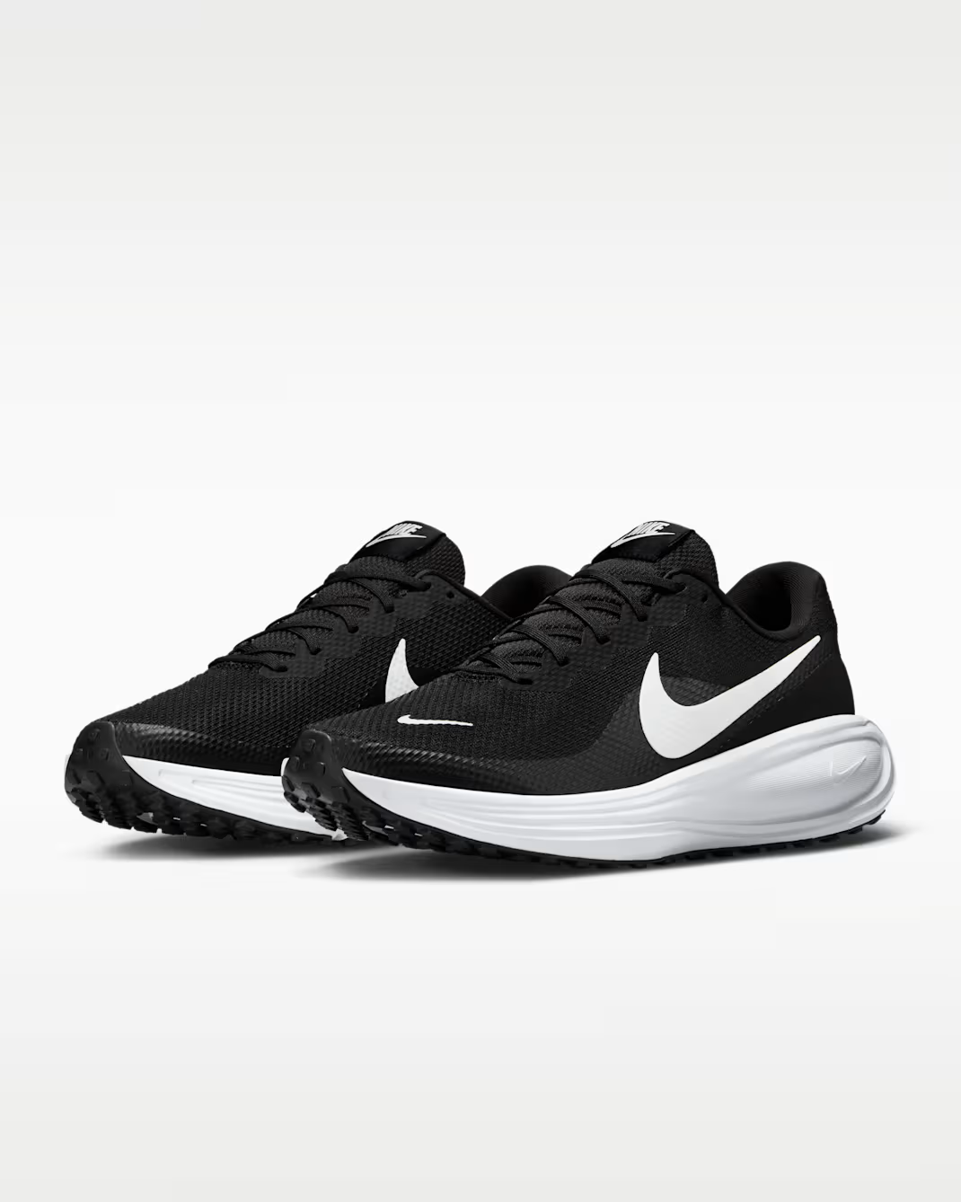 NIKE REVOLUTION 8 BLACK/WHITE
