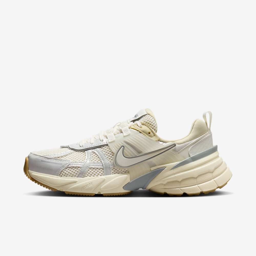 NIKE V2K RUN BIEGE/GREY