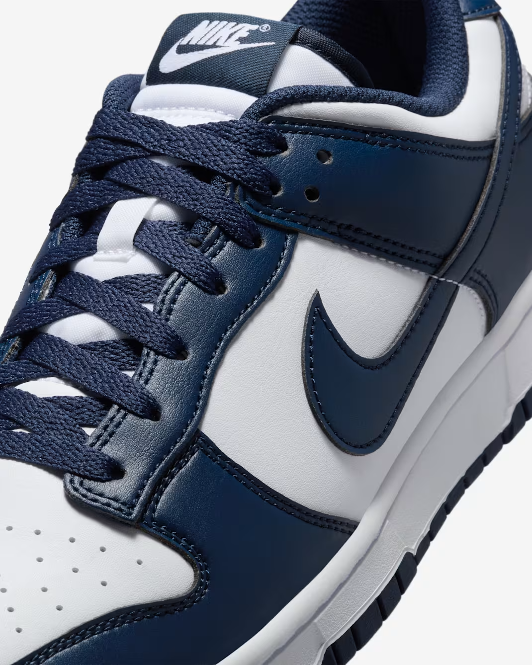 NIKE DUNK LOW RETRO BTTYS NAVY/WHITE