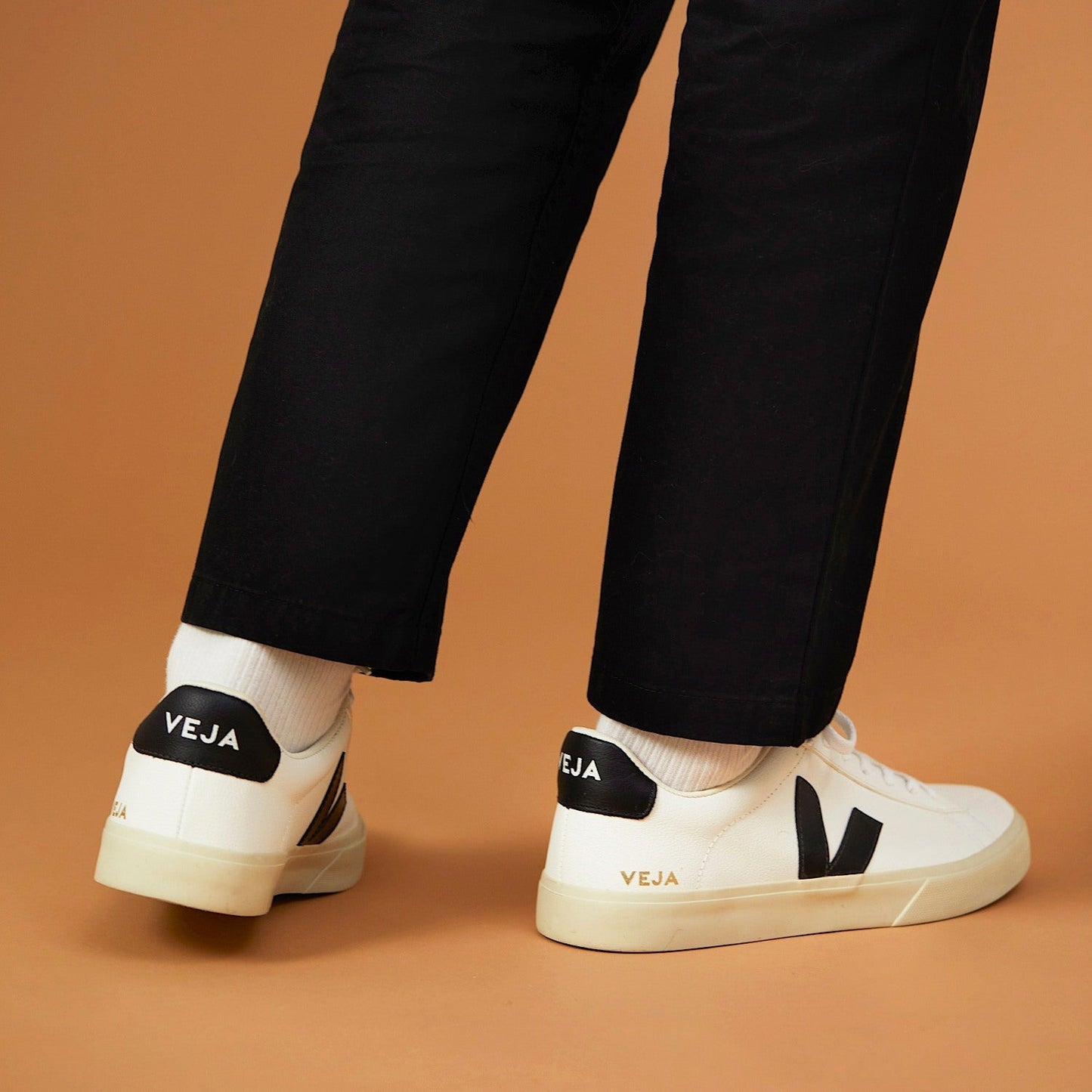 VEJA CAMPO CHROMEFREE EXTRA WHITE/BLACK