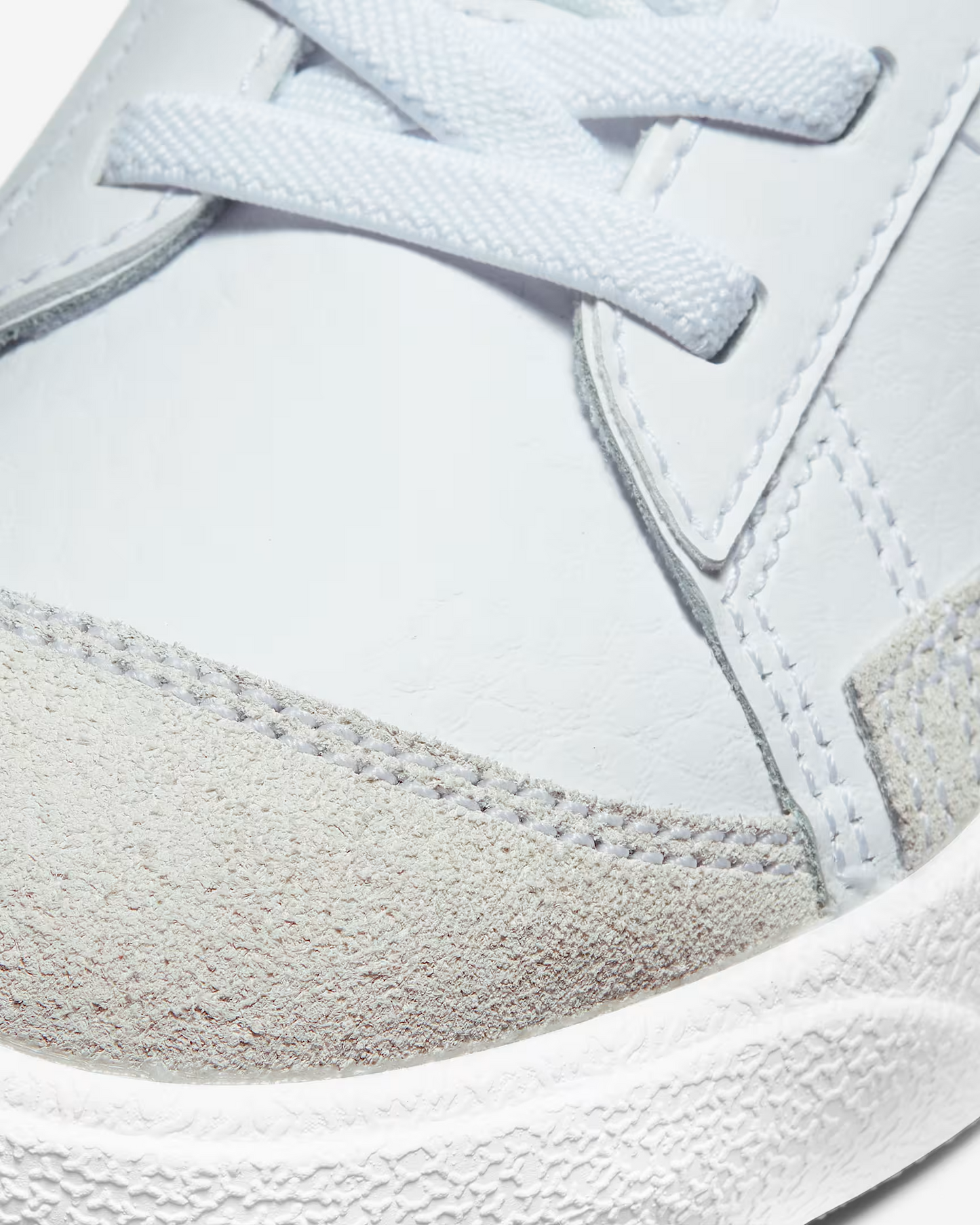 NIKE BLAZER LOW 77 WHITE/BLACK PRE-ESCOLAR UNISEX