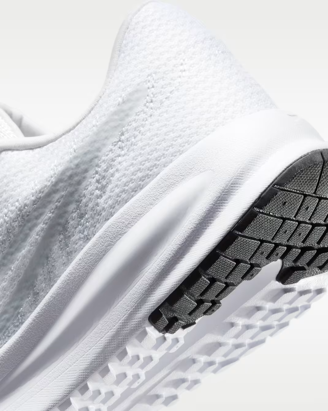 NIKE RUN DEFY - WHITE/PURE PLATINUM-BLACK