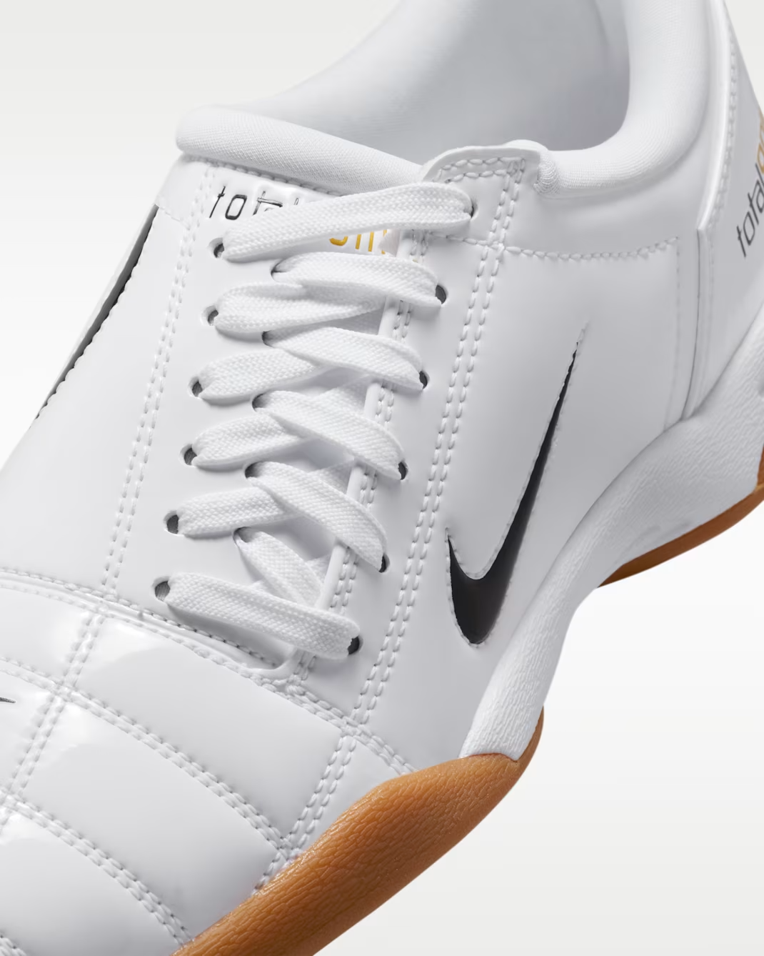 WMNS NIKE T90 WHITE/BLACK