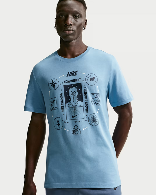 M NK TEE STD TRAIN MIND - WORK BLUE