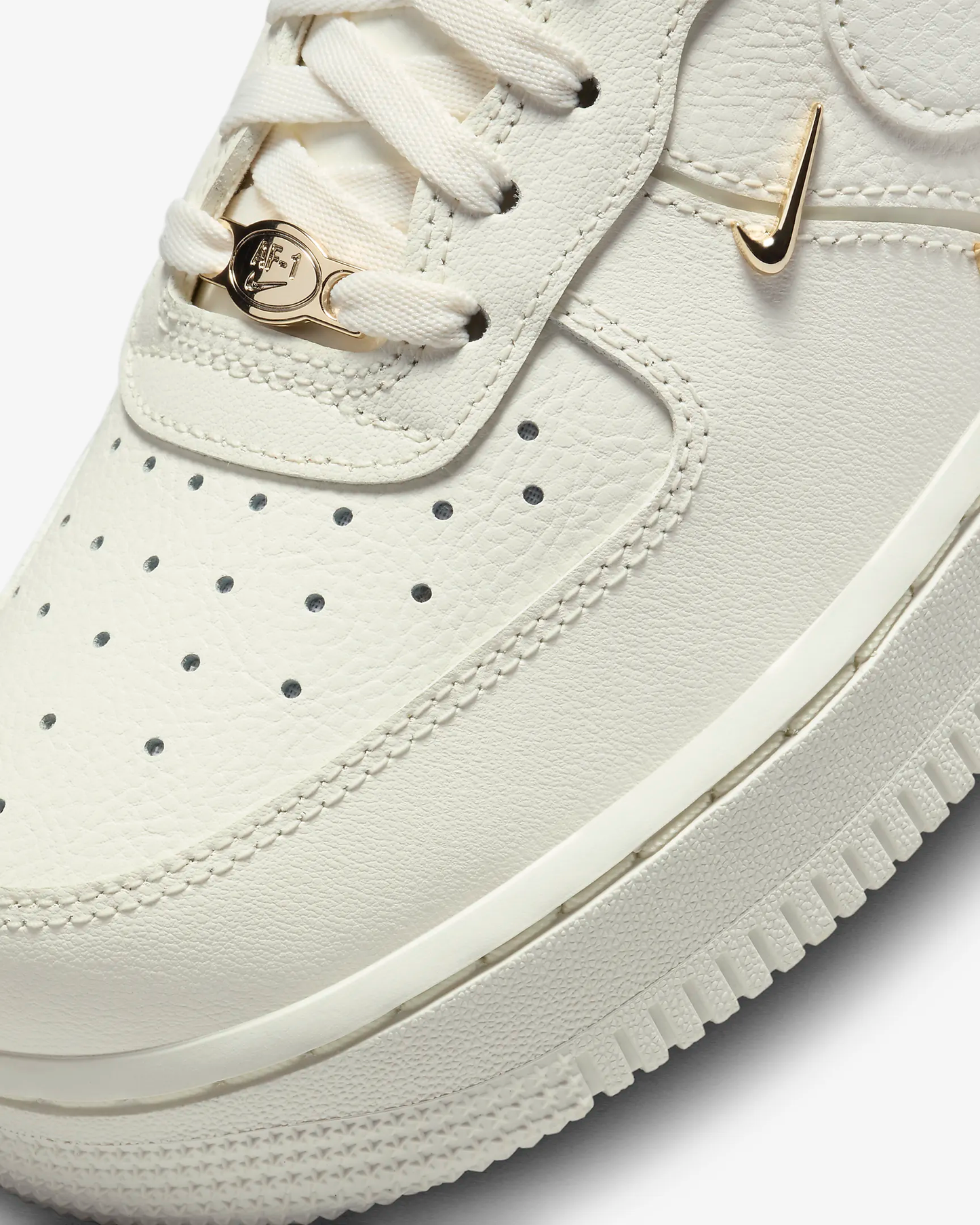 NIKE AIR FORCE 1 '07 LX WOMEN'S SHOES