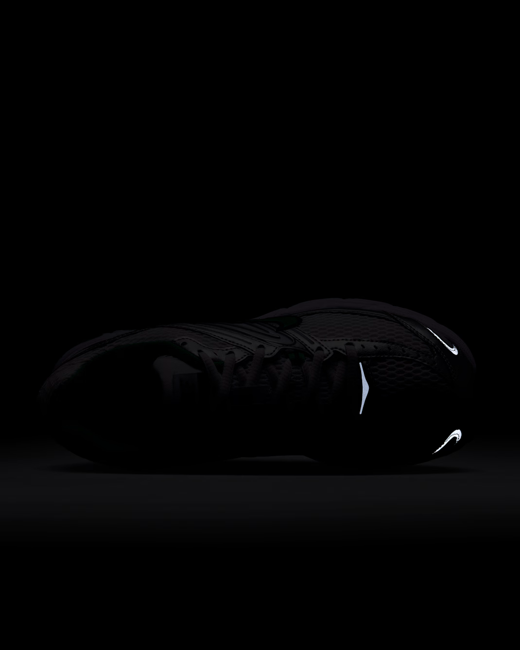 W NIKE AIR MAX MOTO 2K WHITE/STADIUM GREEN