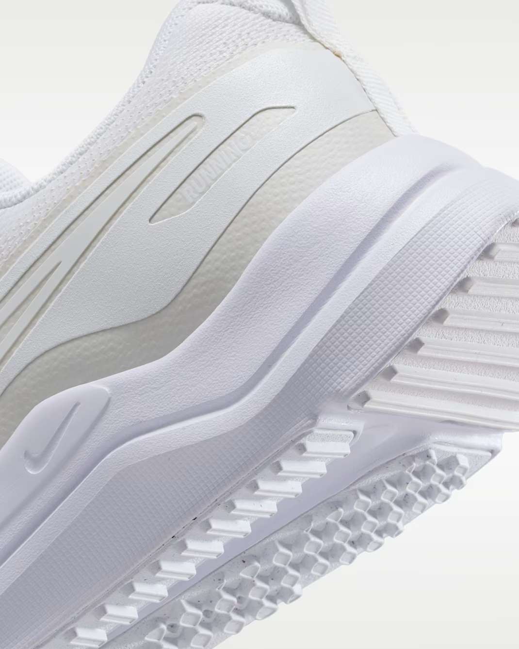 NIKE COSMIC RUNNER GS - WHITE/PLATINUM TINT-WHITE