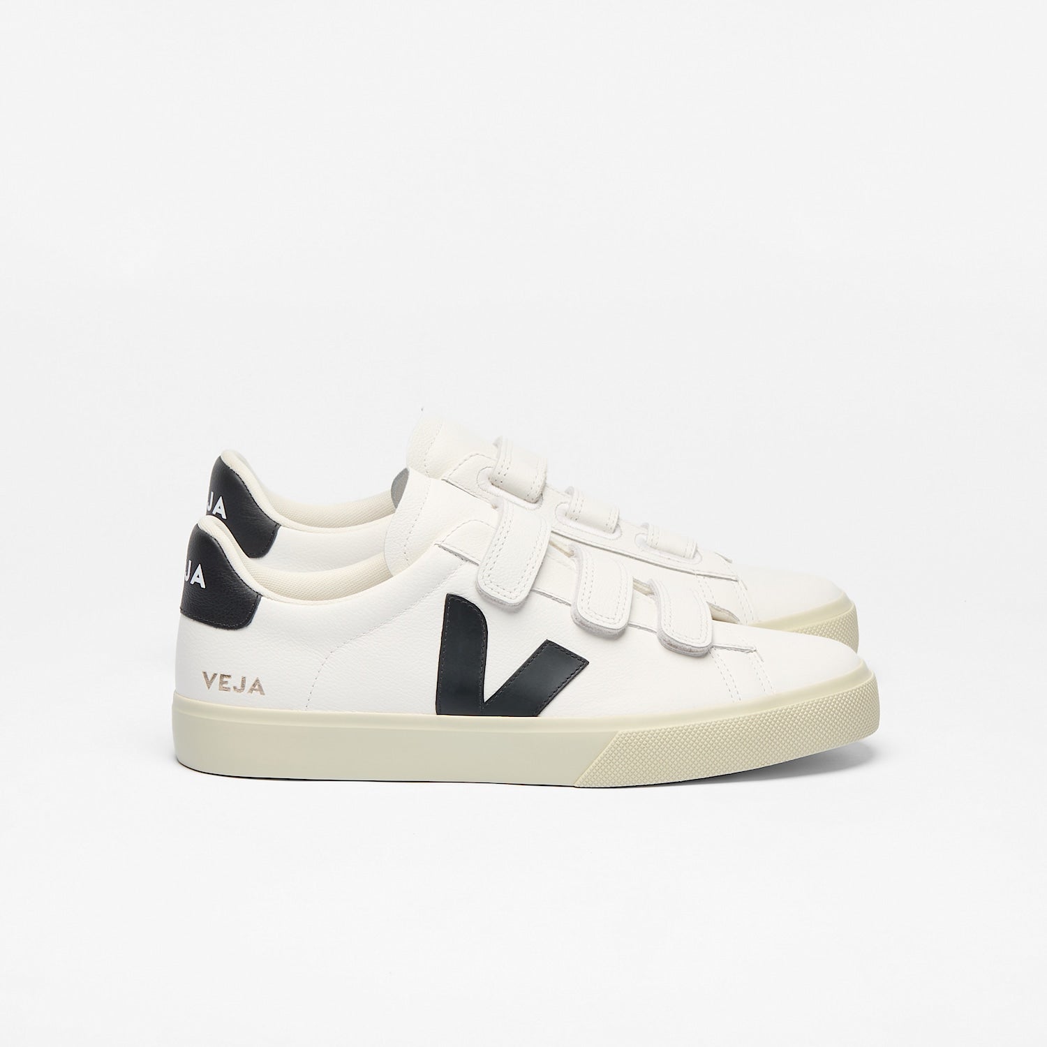 VEJA RECIFE CHROMEFREE LEATHER EXTRA WHITE/BLACK