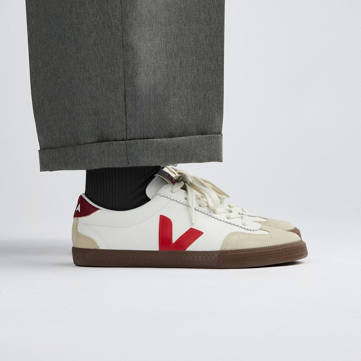 VEJA VOLLEY LEATHER WHITE PEKIN BARK