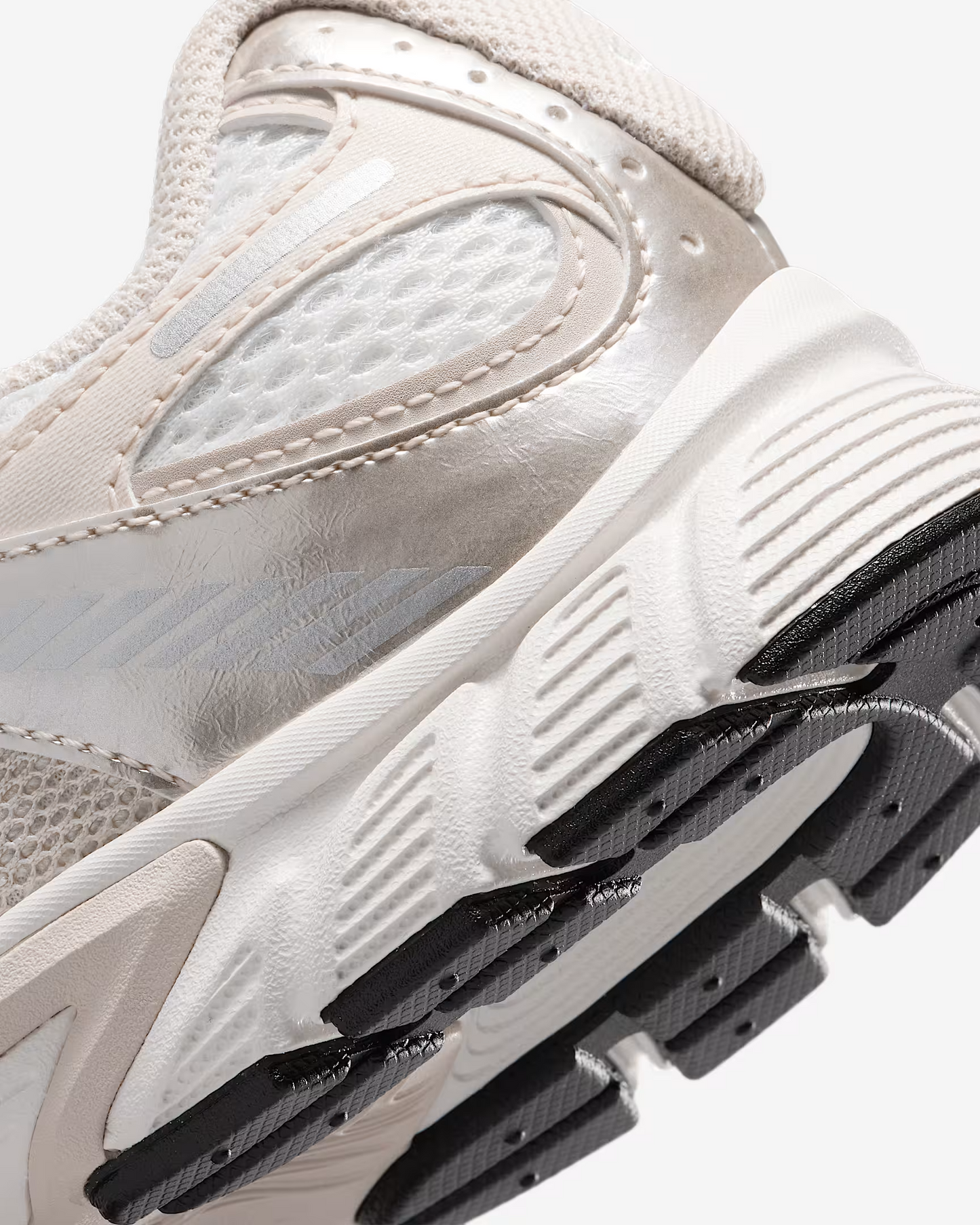NIKE V5 RNR BG WHITE/SILVER
