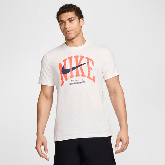 M NSW TEE MDRN FTNS FS WHITE/ORANGE