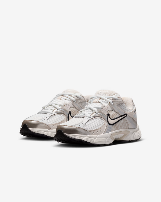NIKE V5 RNR BG WHITE/SILVER