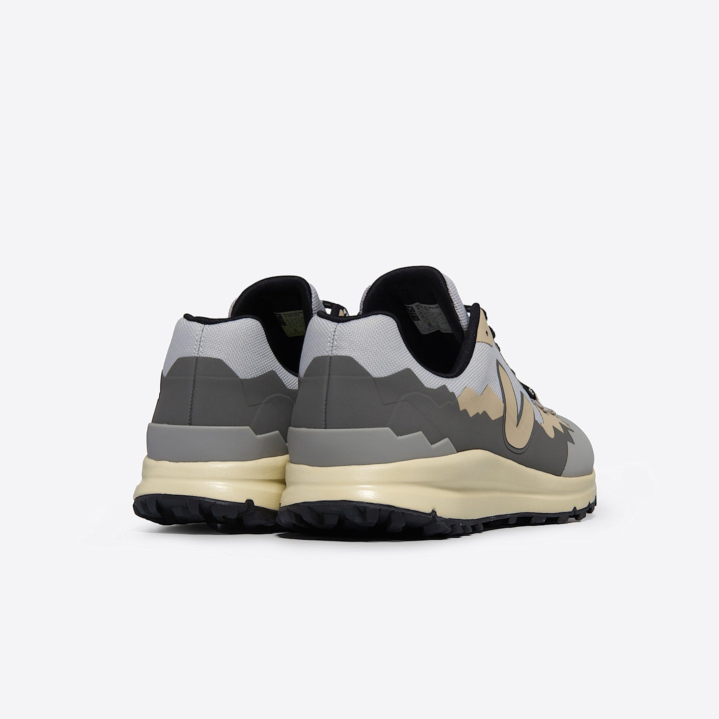 VEJA FITZ ROY TREK-SHELL SHARK ALMOND