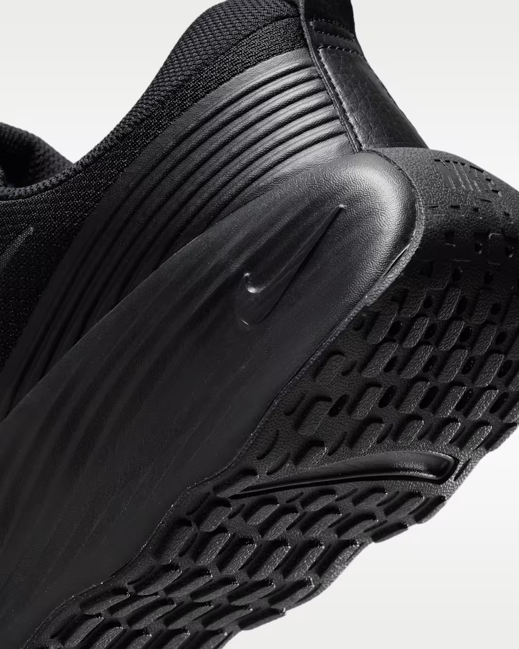NIKE PROMINA BLACK