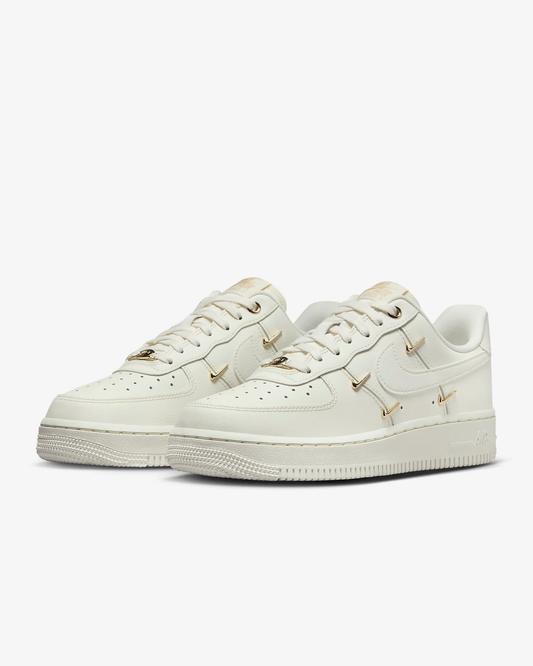 NIKE AIR FORCE 1 '07 LX WOMEN'S SHOES