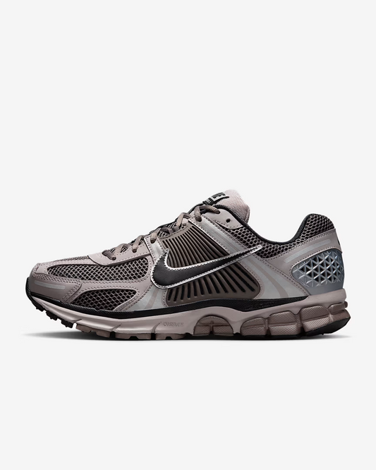 NIKE ZOOM VOMERO 5 COLLEGE/GREY/BLACK