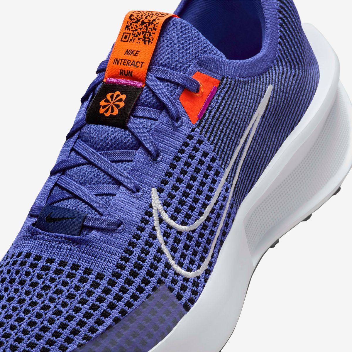 NIKE INTERACT RUN MEN'S ROAD RUNNING SHOES