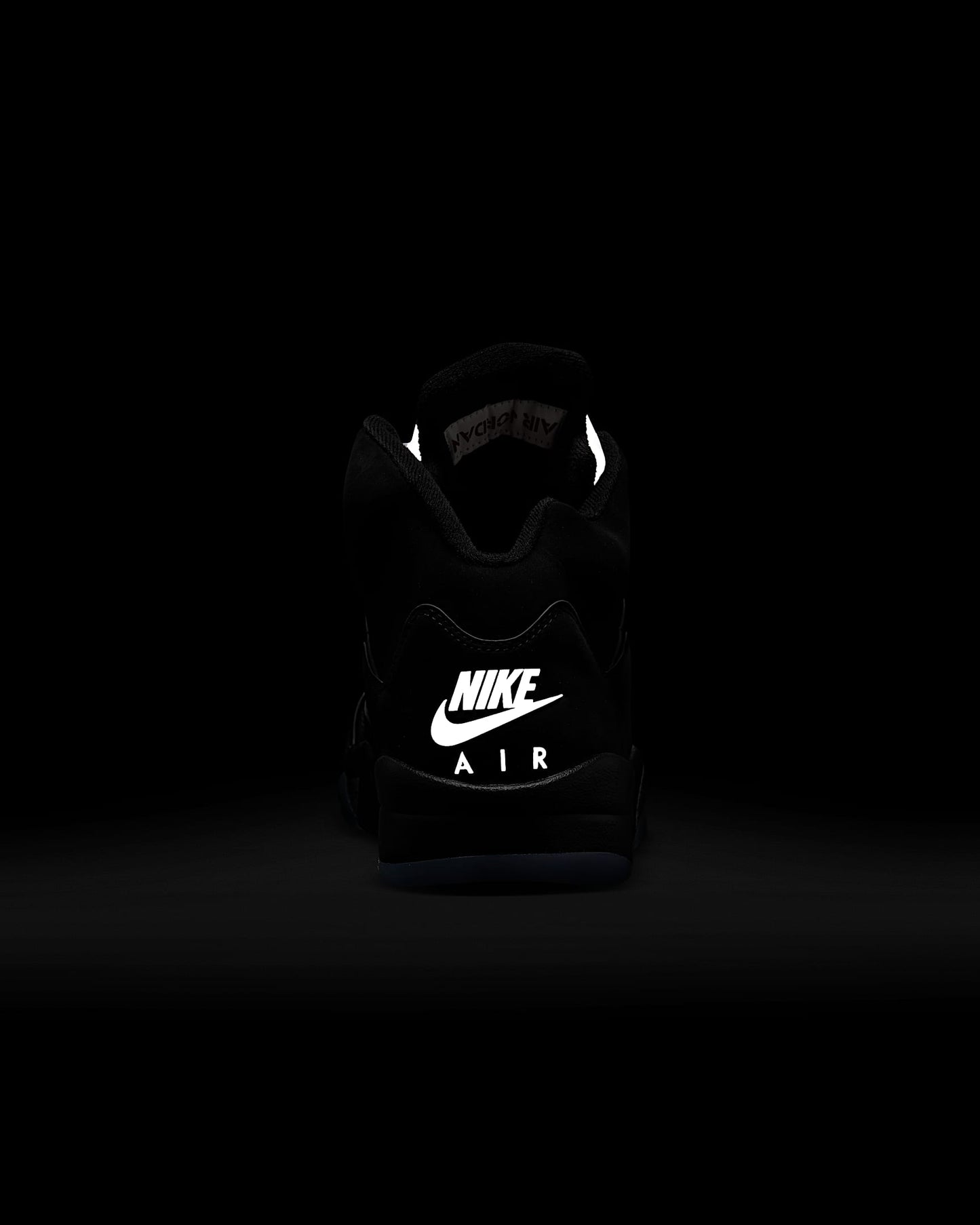 AIR JORDÁN 5 REIMAGINED
