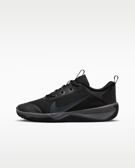 NIKE OMNI MULTI-COURT GS BLACK