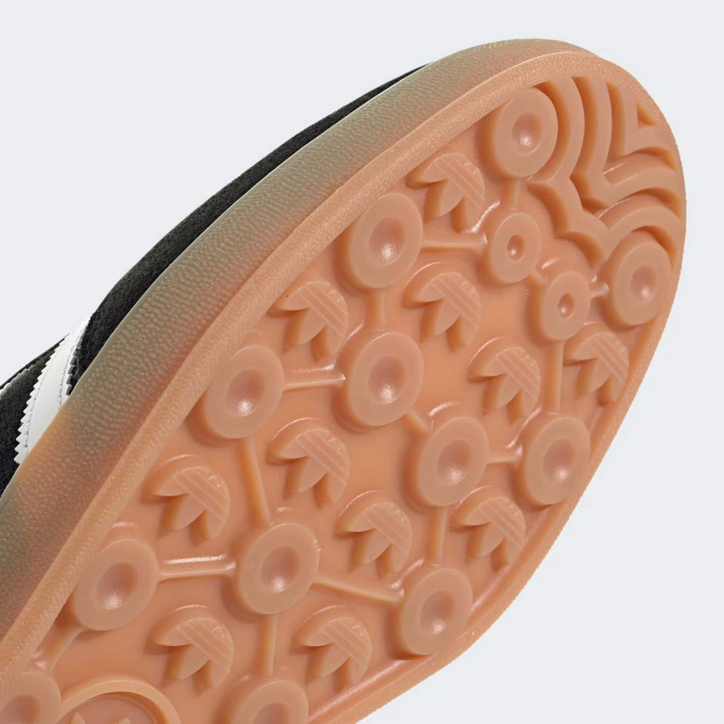 GAZELLE INDOOR BLACK/WHITE