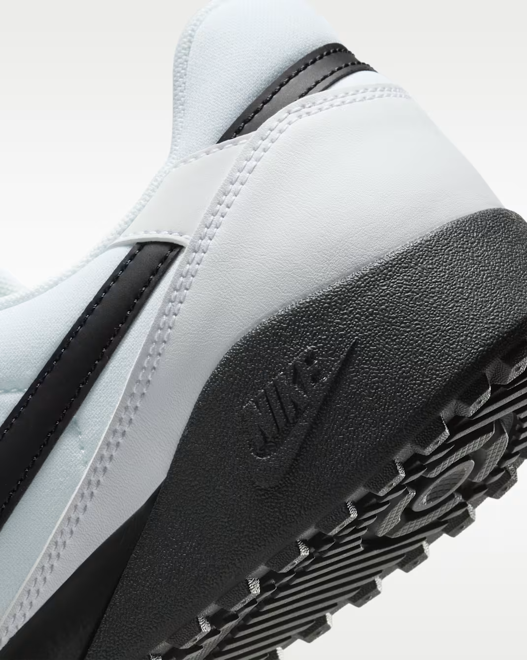 NIKE TERRA MANTA WHITE/BLACK
