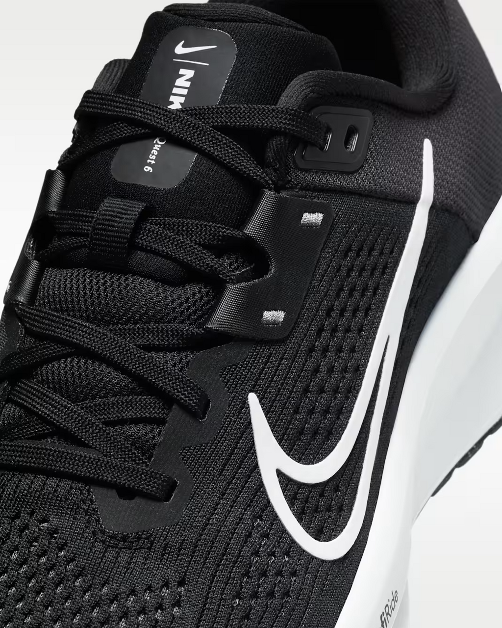 NIKE QUEST 6 BLACK/WHITE
