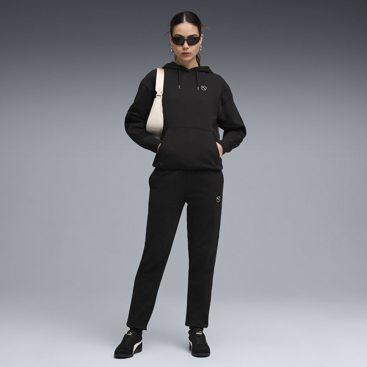 PUMA JOGGERS ESSENTIALS ELEVATED SWEATPANTS WOMEN (BLACK) MUJER