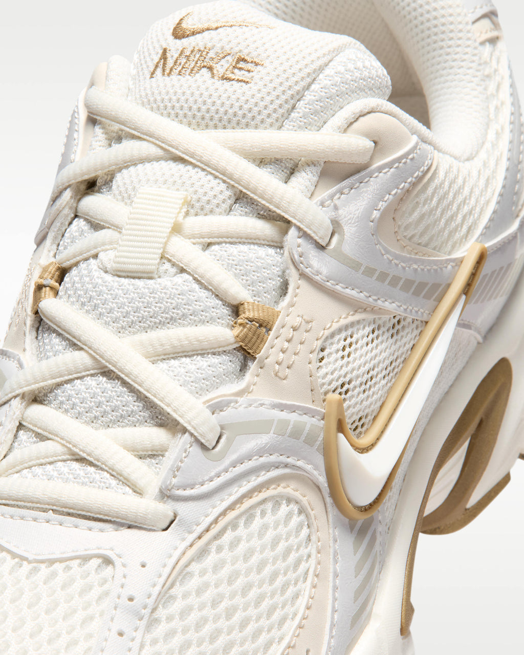 W NIKE V5 RNR BEIGE