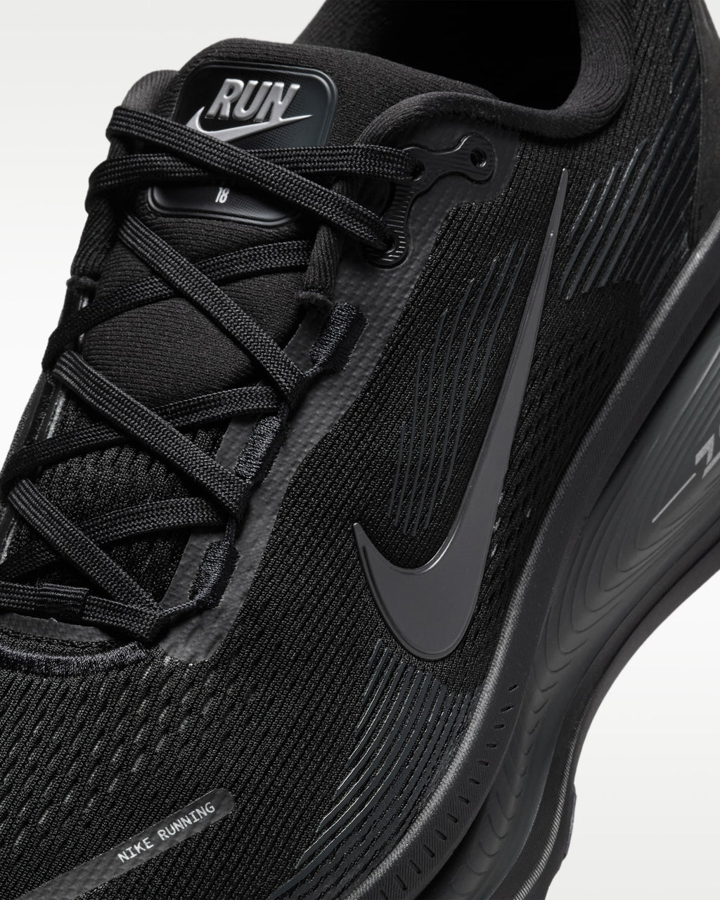 NIKE VOMERO 18 BLACK