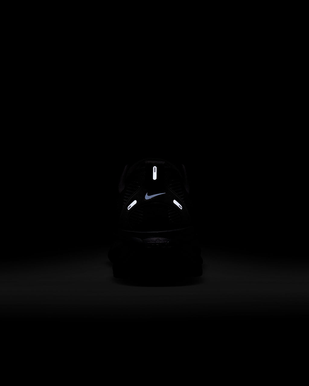 NIKE VOMERO 18 BLACK