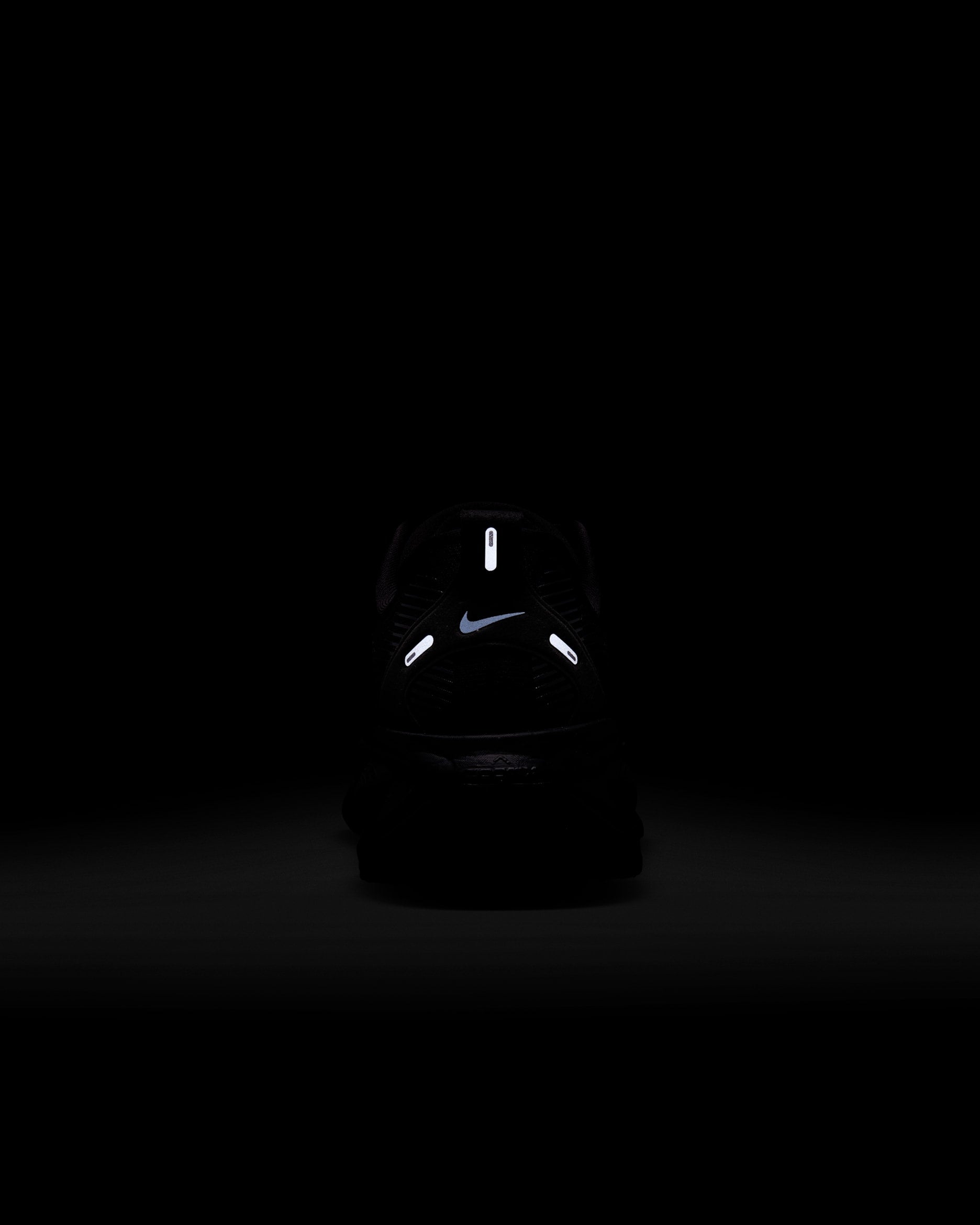 NIKE VOMERO 18 BLACK