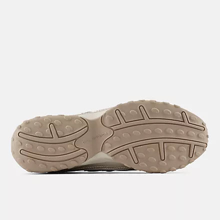 NEW BALANCE 204 LIGHT GOLD METALLIC MUJER
