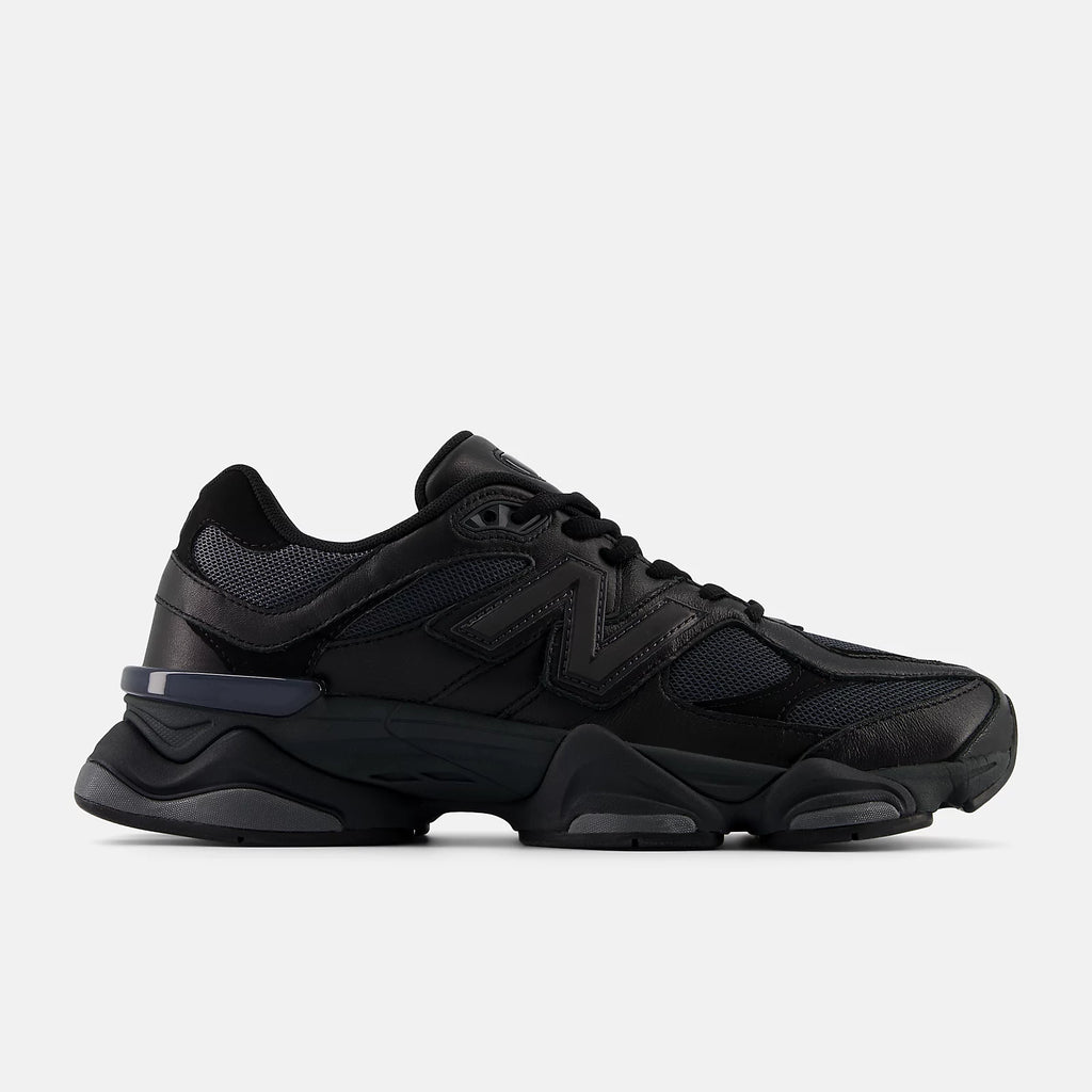 NEW BALANCE 9060 BLACK HOMBRE