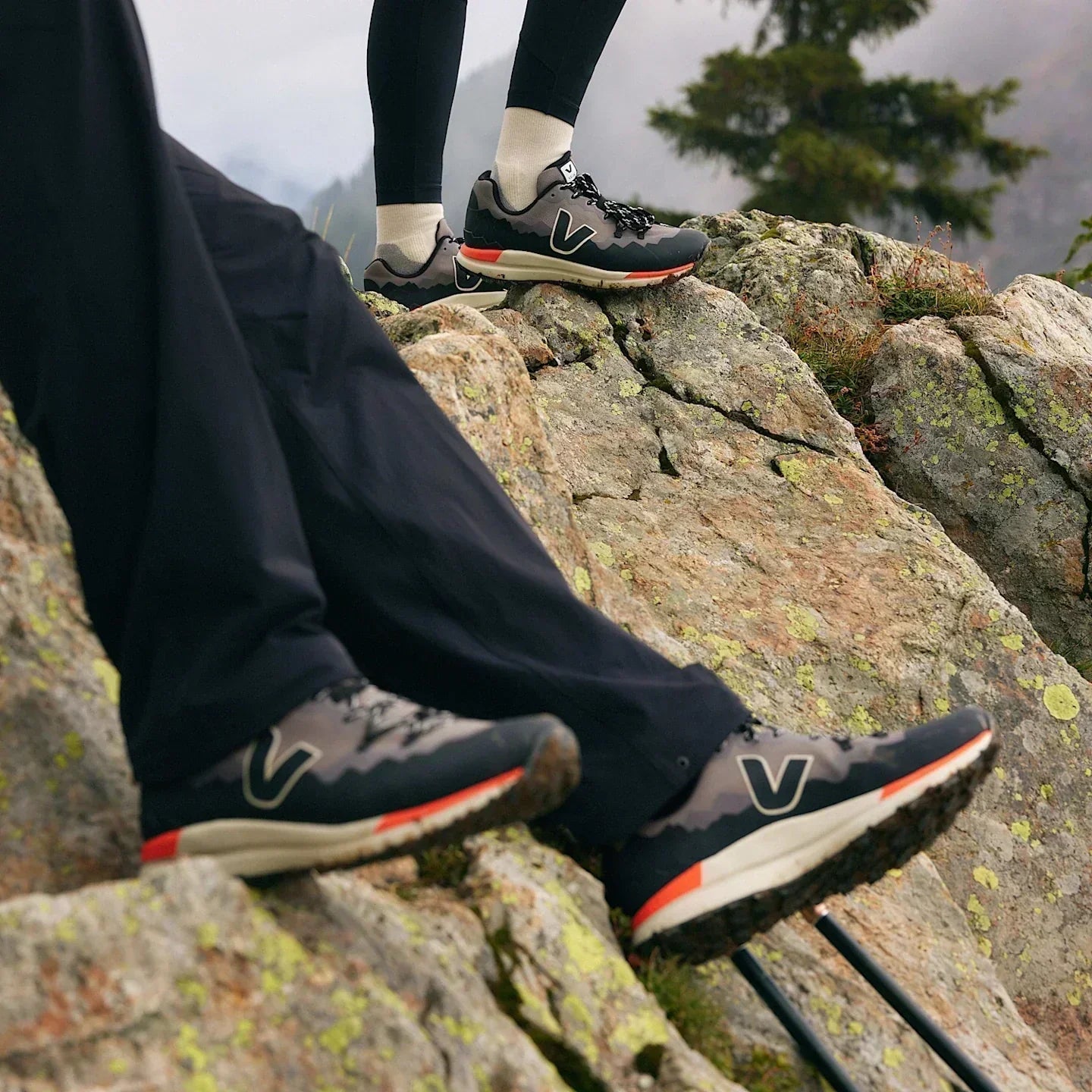 VEJA FITZ ROY TREK-SHELL BASALTE BLACK