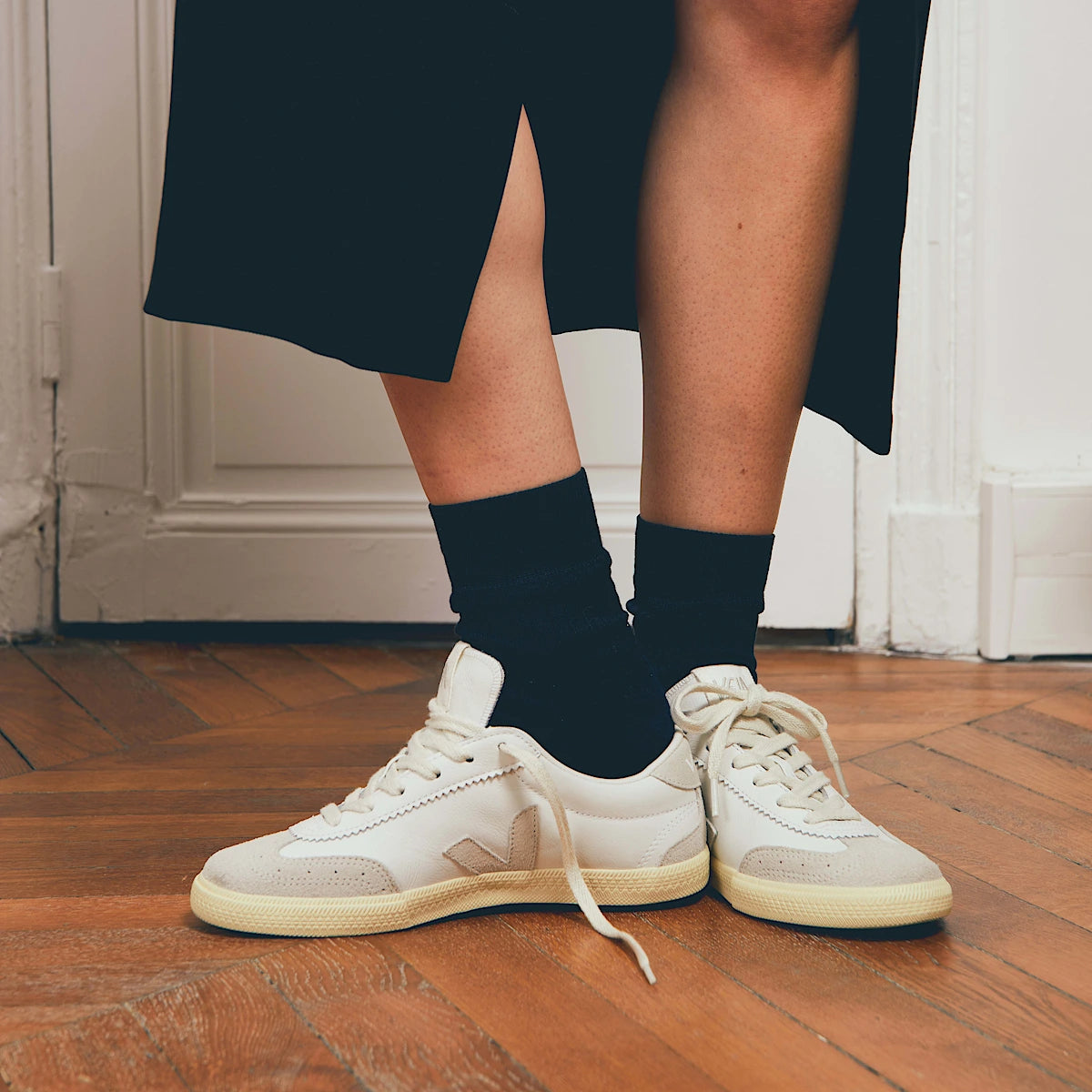 VEJA VOLLEY O.T. LEATHER WHITE/NATURAL MUJER